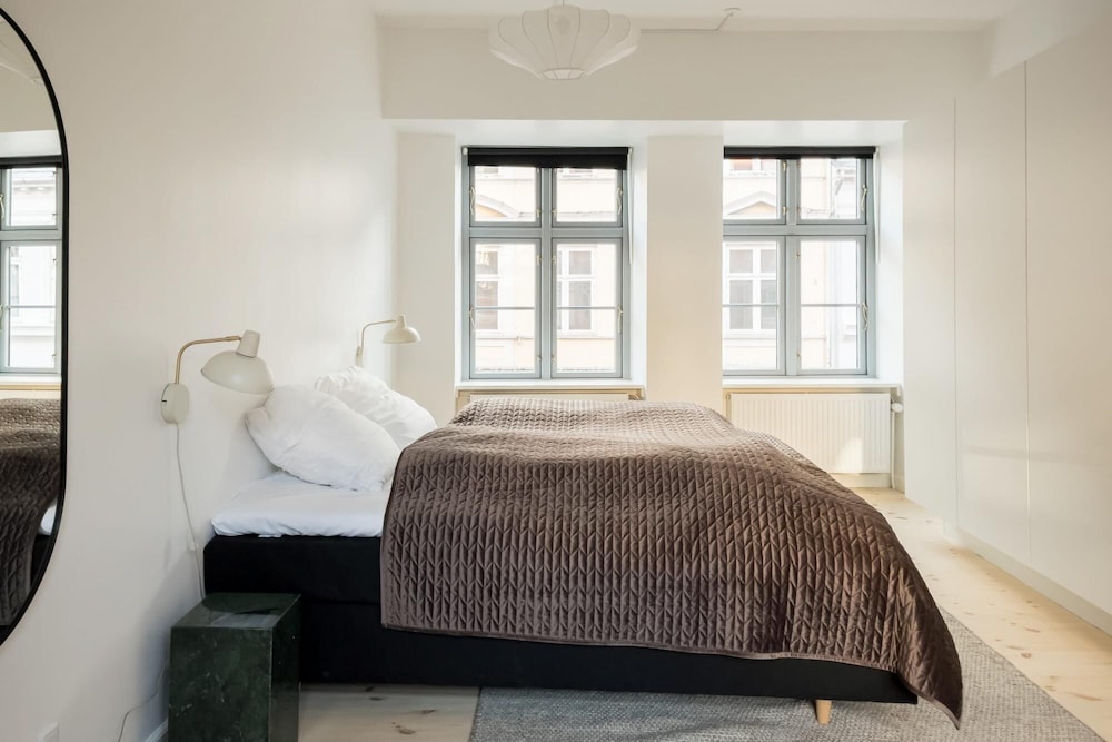 Luxury Apt Shopping Street Heart of CPH view 2