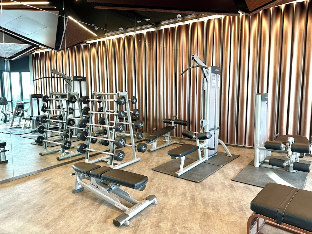 The Edge Central Pattaya by Pattaya Holiday