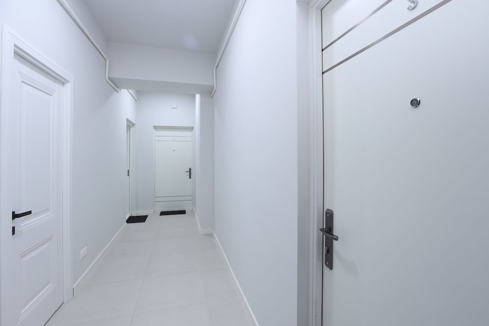 Stay inn on Amiryan 26/4