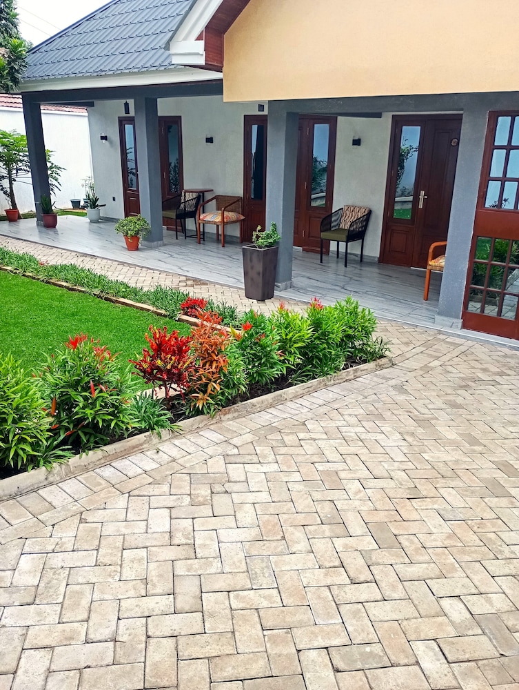 Ashe Oleng House