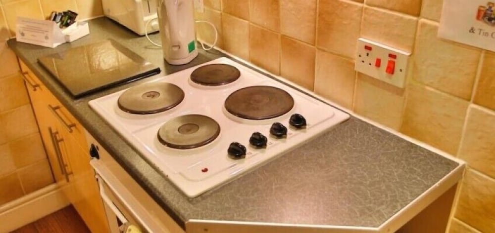 Lynton Apartments