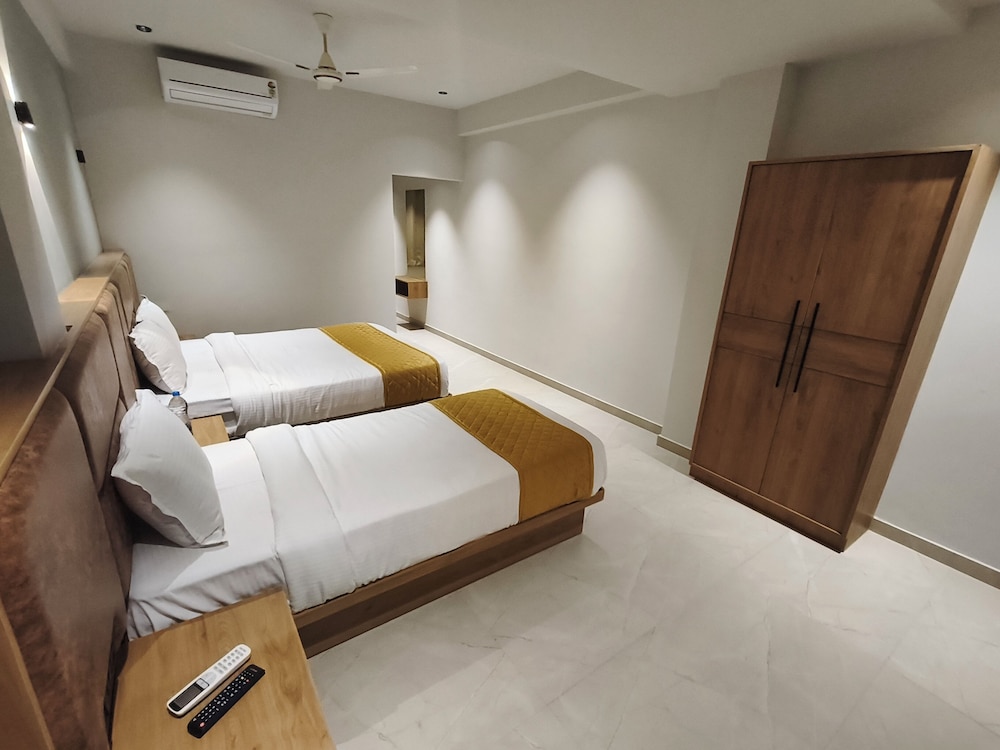 Hotel Beverly Plaza Kozhikode