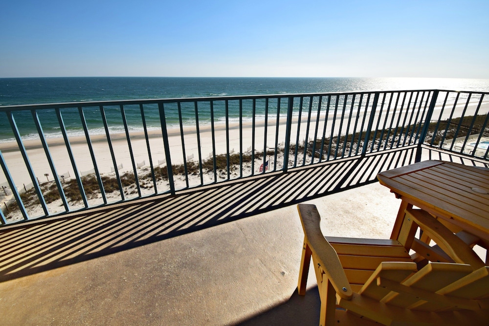 Surf Side Shores