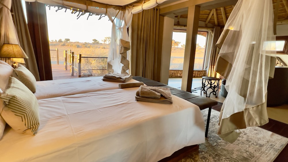 Kalahari Red Dunes Lodge l Ondili view 4