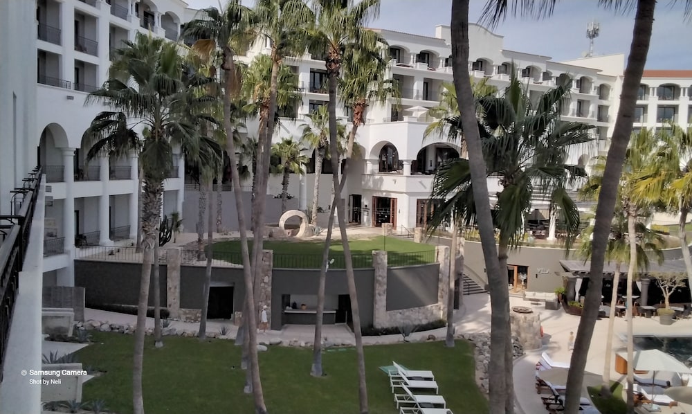 Ocean view beach suite