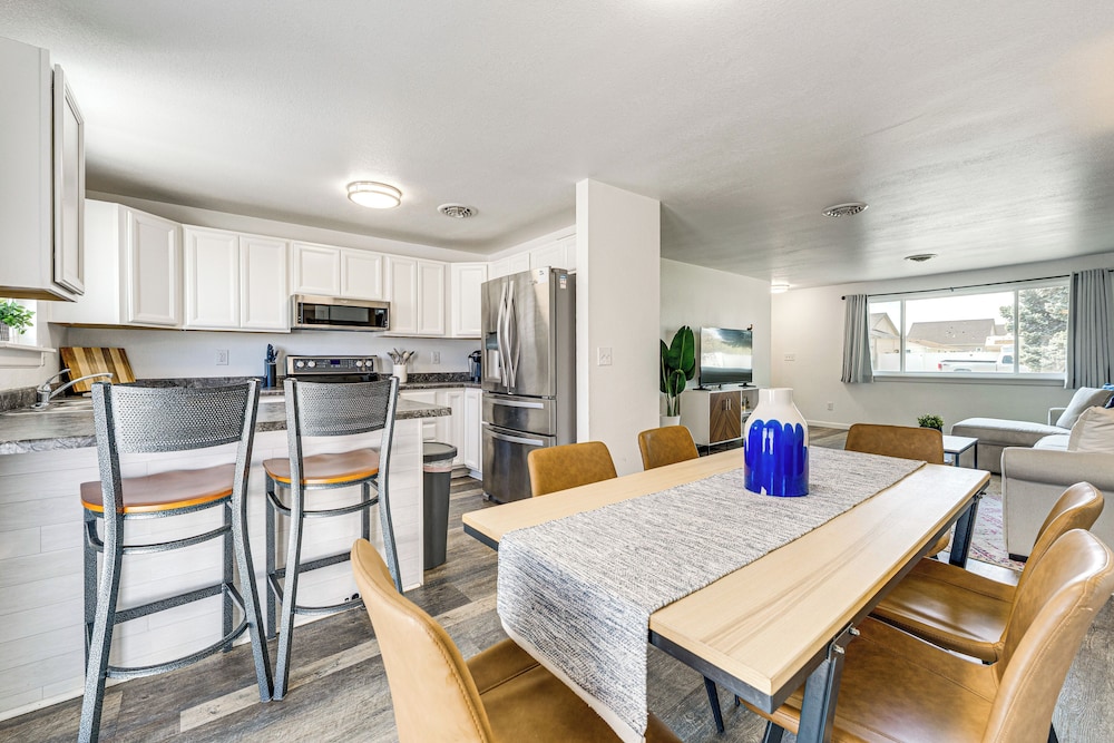 Updated Family Home w/ Fenced Yard in Yakima!