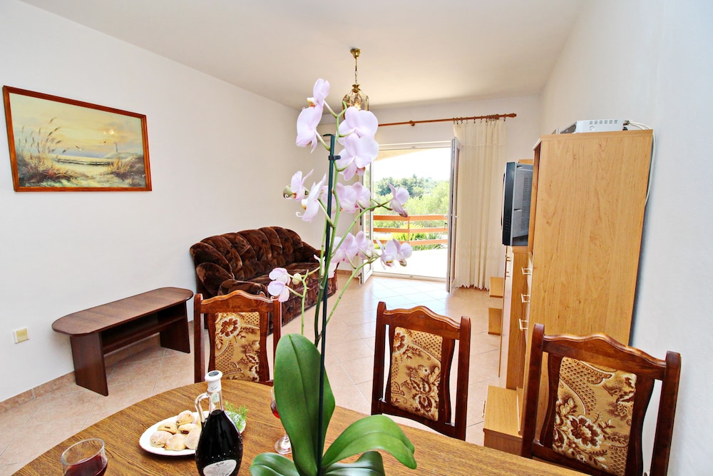 Apartments Veselka
