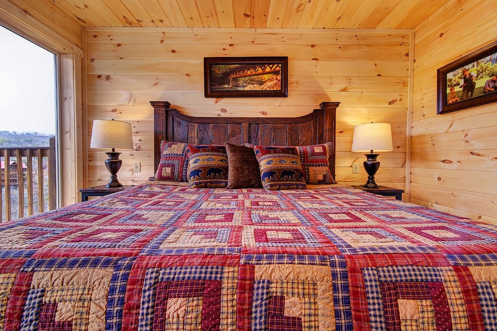 A River Runs Through It - 3 Bedrooms, 3 Baths, Sleeps 12 Cabin by RedAwning