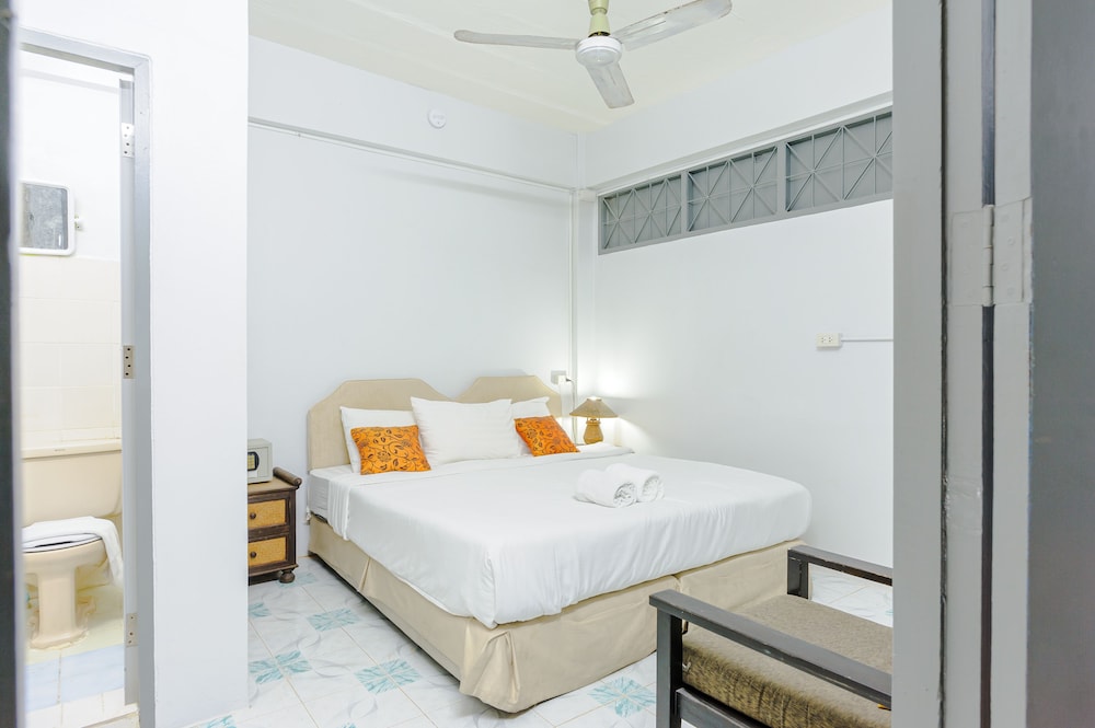 High5 Guesthouse view 4