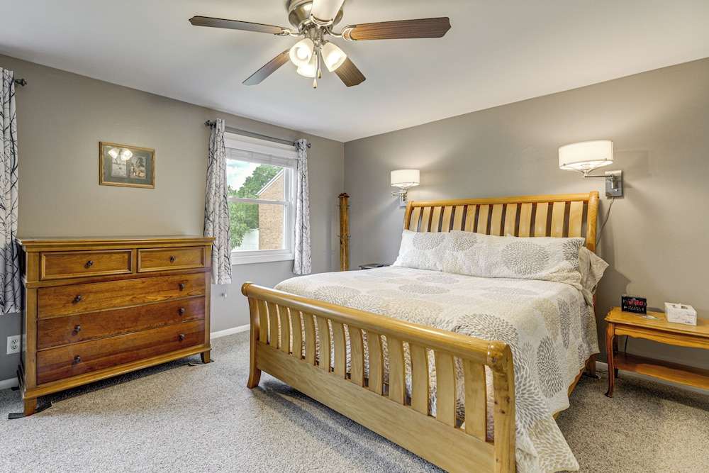 Townhome 10 Mi to Wpafb & Dayton!