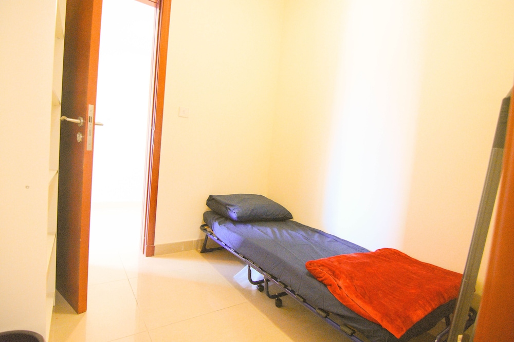 Lux BnB DIFC 2BDR Park Towers