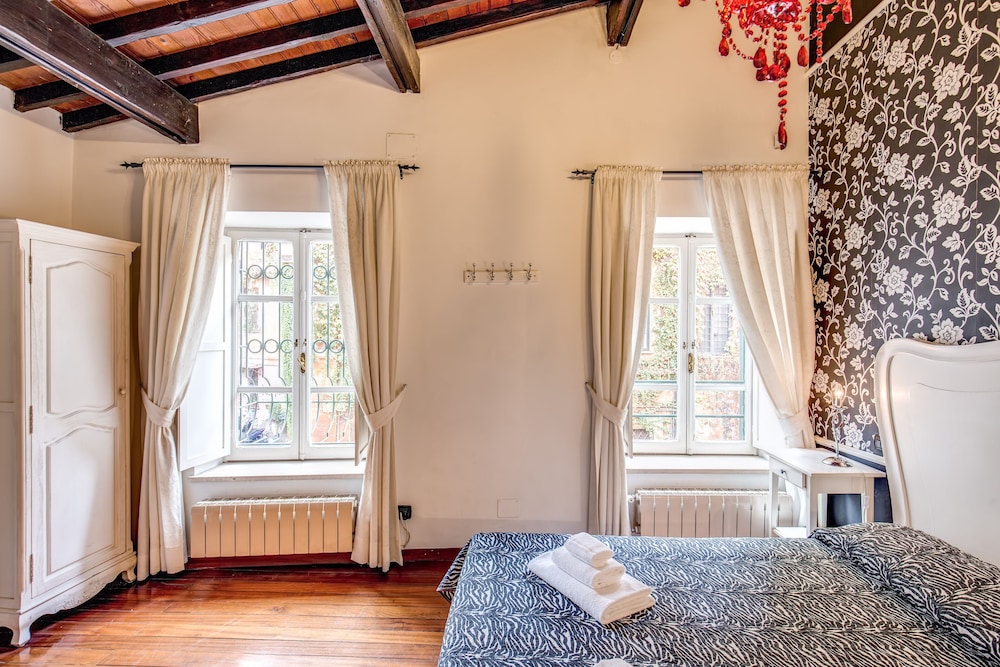 The House In Trastevere