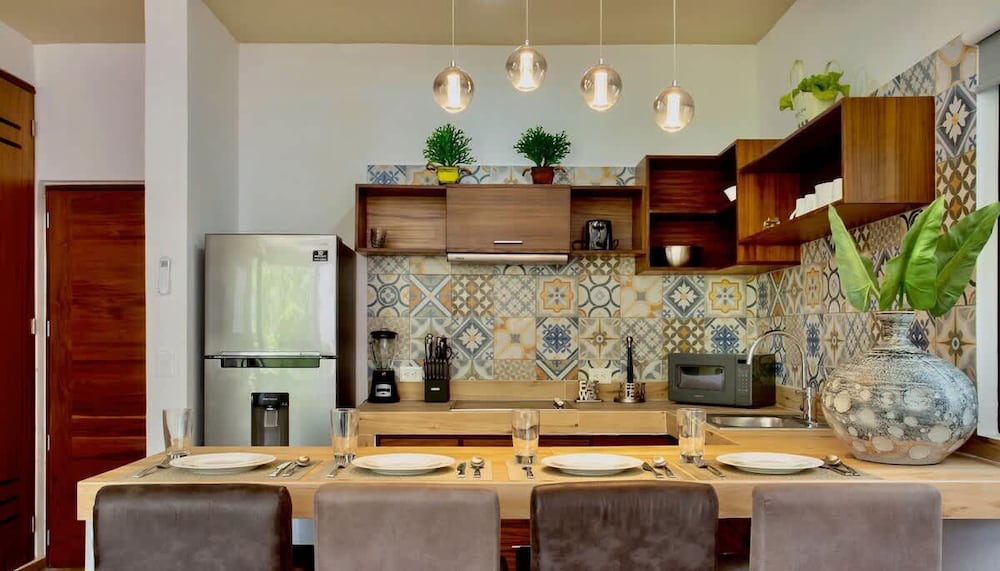3br. Exclusive TH W/spacious Roof & Private Pool