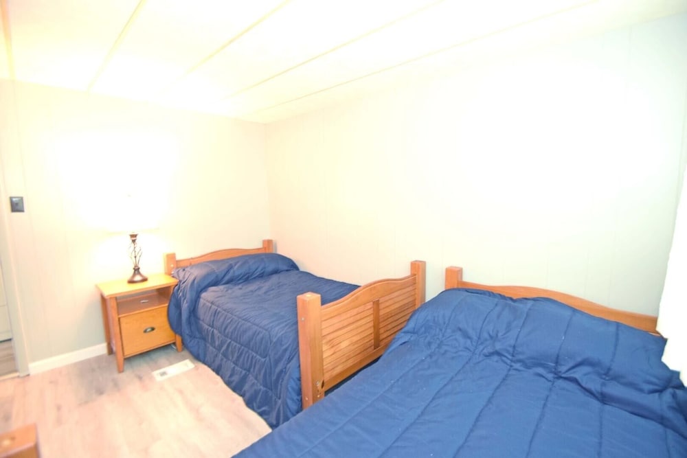 Montego Bay-atlantic Boulevard 13320 3 Bedroom Home by RedAwning view 4