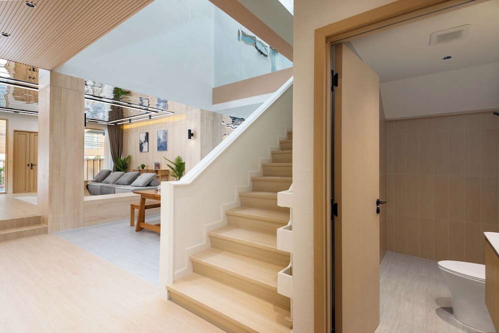 Spacious 4BR Muji Home With Loft & Pool in Ekkamai