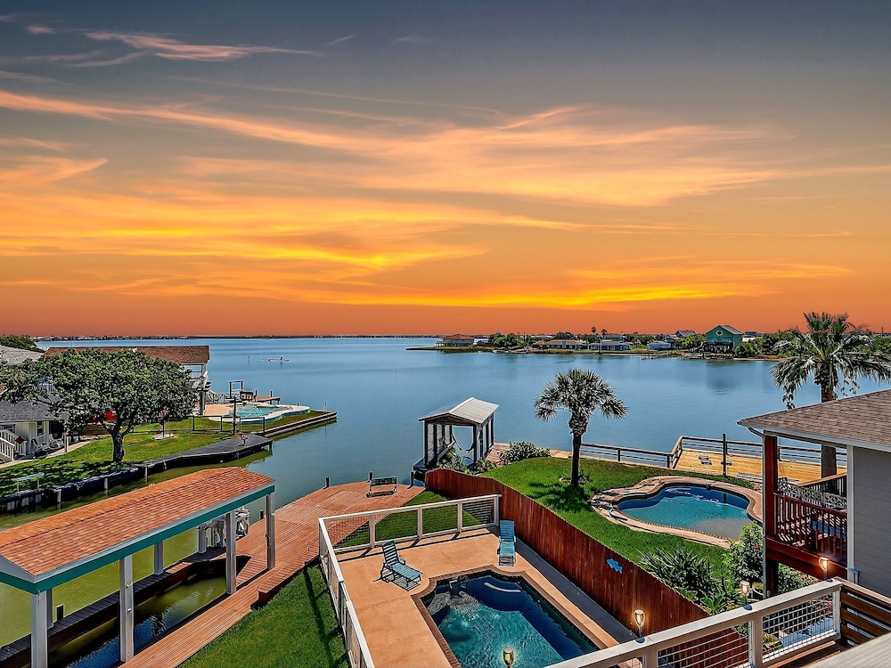 The Blue Pearl Rp6 4 Bedroom Home