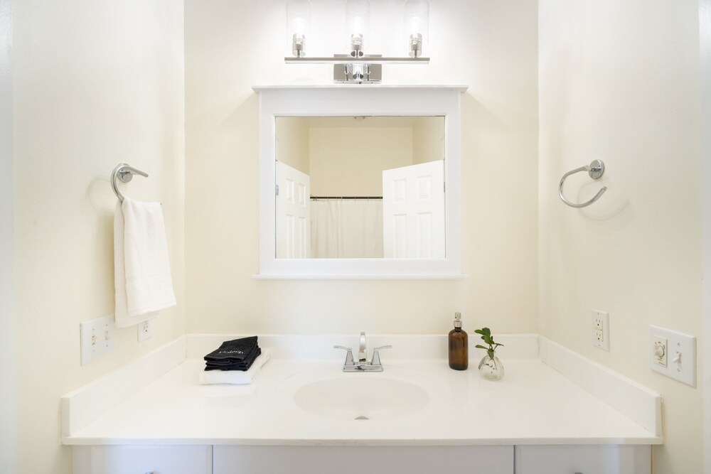 Topsail by Avantstay Bright Beachside Getaway w/ Pool & Ocean Views view 4