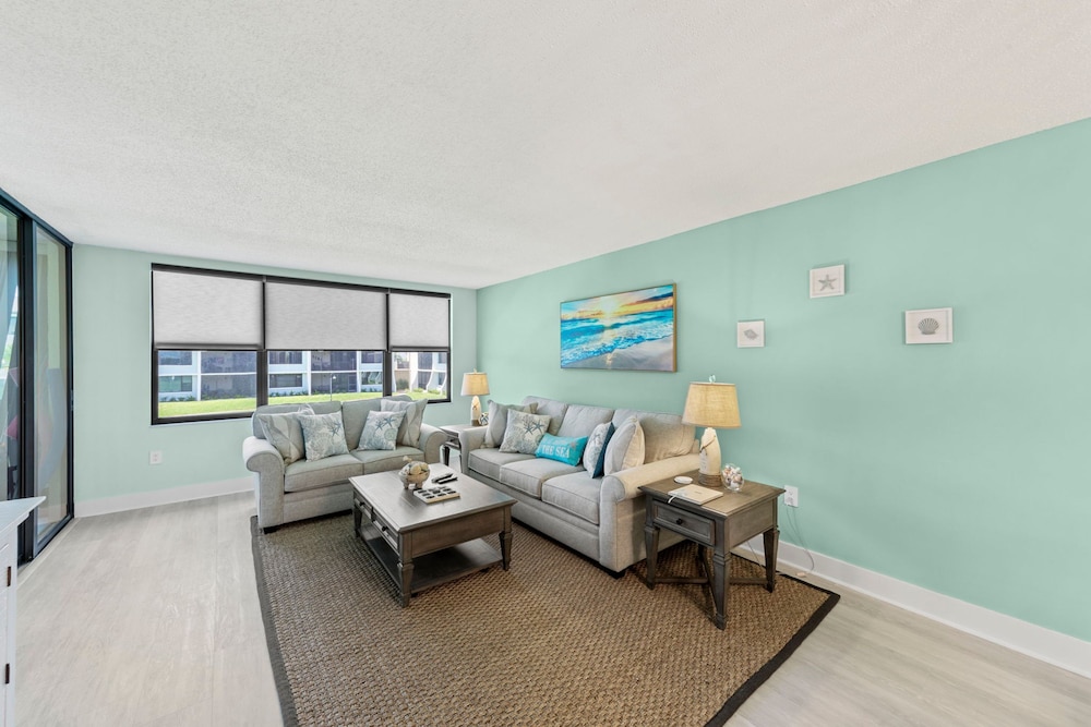 Loggerhead Cay 472 - Beach Front Pet-friendly