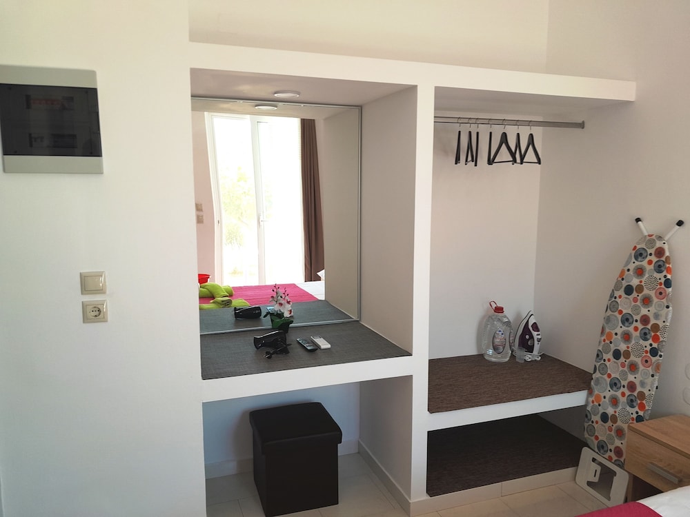 Villa Maroula