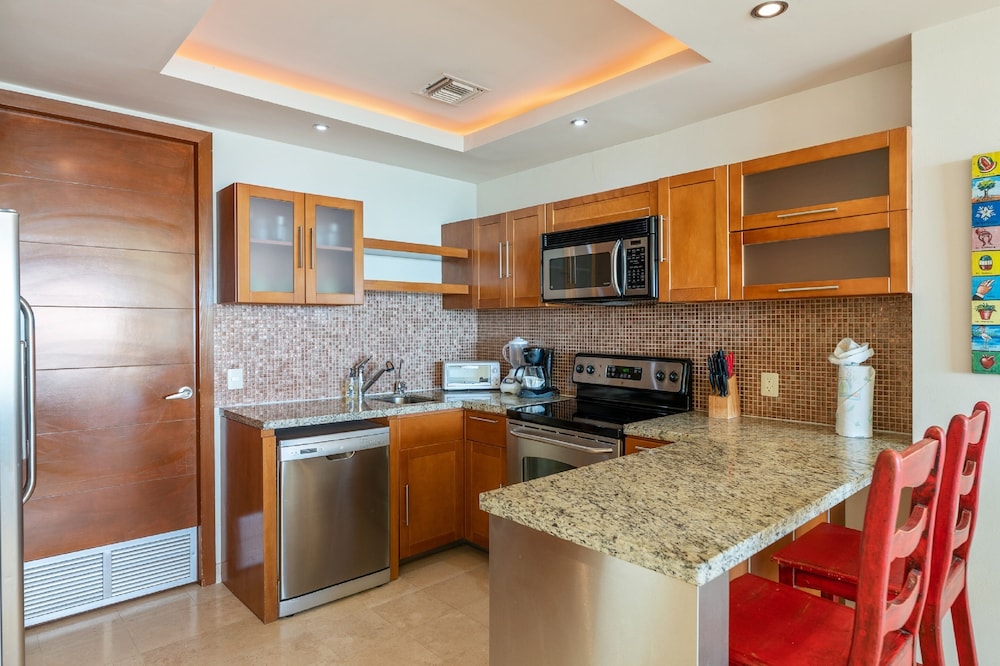 Encanto Living 0403 -1BR by Kivoya