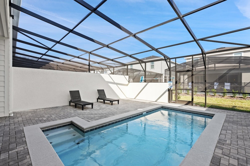 Windsor Cay Resort 5 Bedroom Townhome with Pool 5 Townhouse