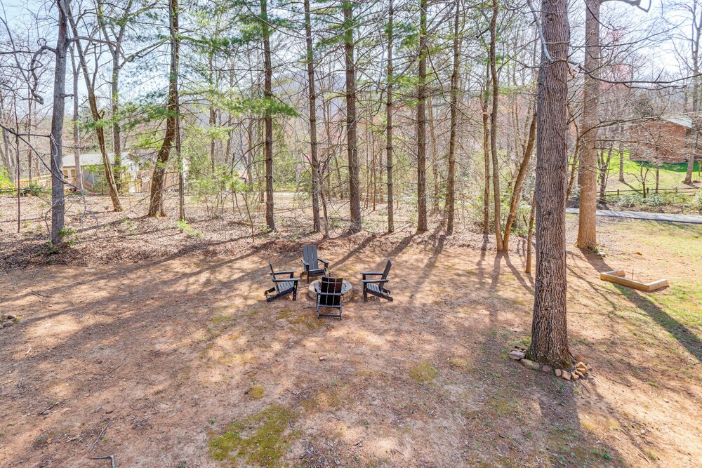 1 Mi to Nottely Lake: Home w/ Furnished Deck!
