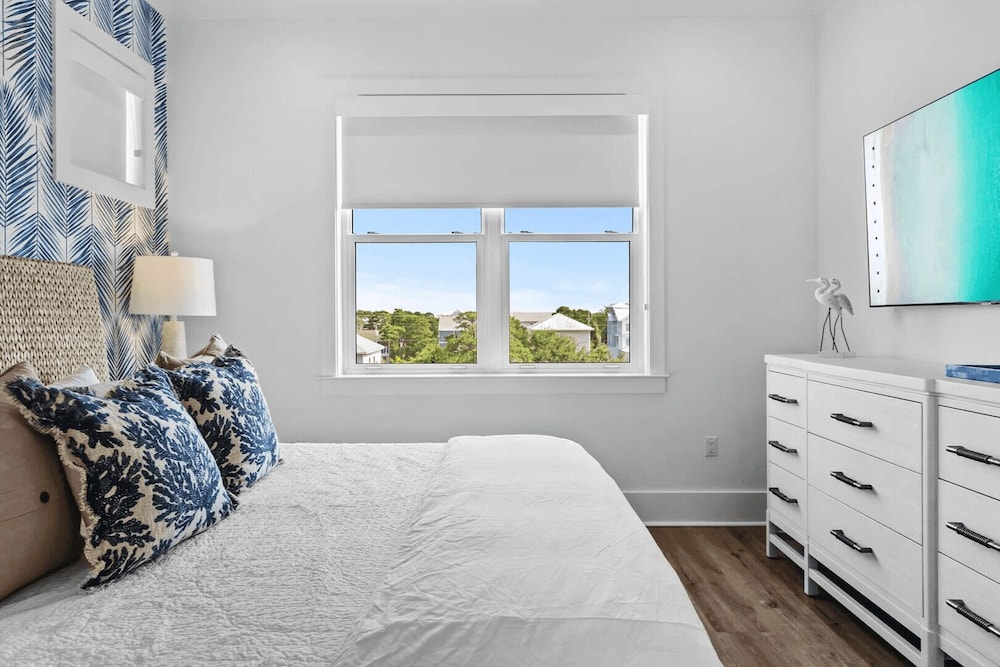 30A Born 2 Beach by Avantstay Luxury Gulf Views w/ Private Pool