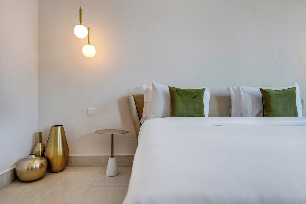 Durrani Homes - Luxe Living at Souk Al Bahar with Burj Khalifa and partial Fountain view