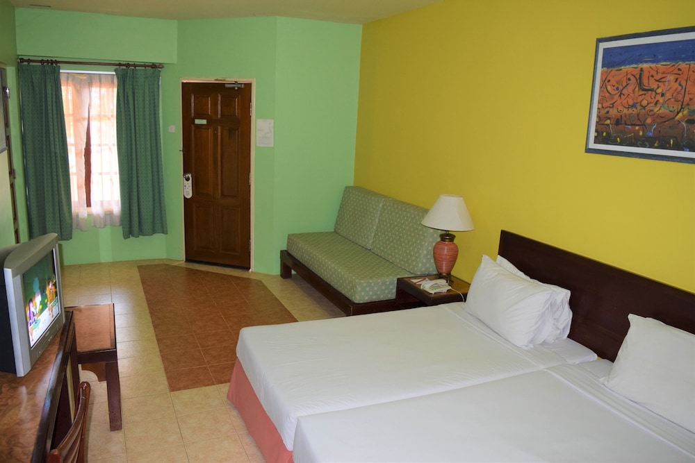 Bukit Merah Laketown Resort photo 8