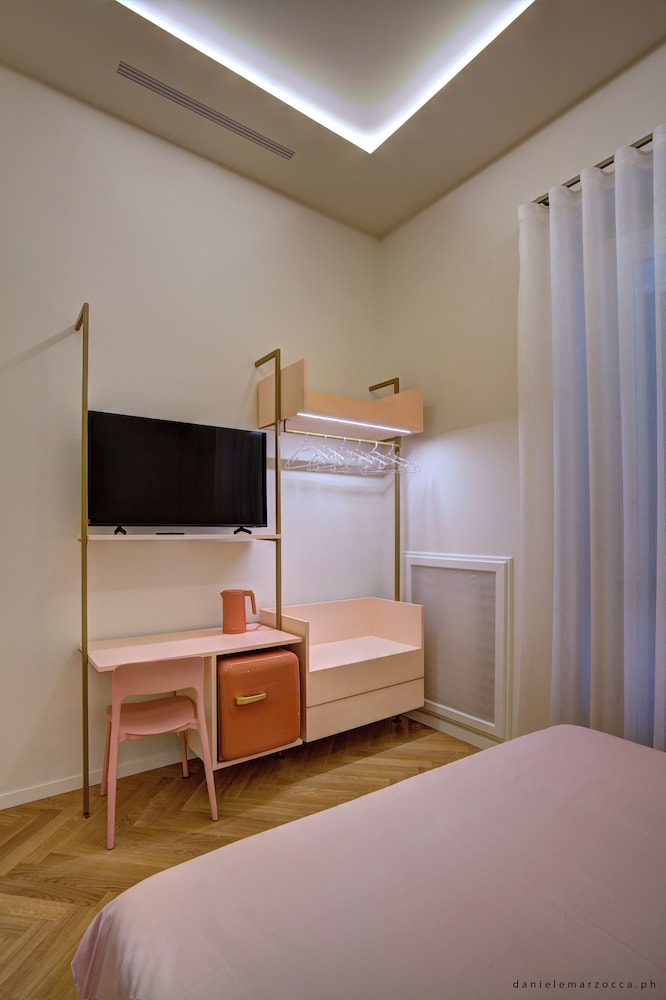 PICCAPANE ROOMS 1886