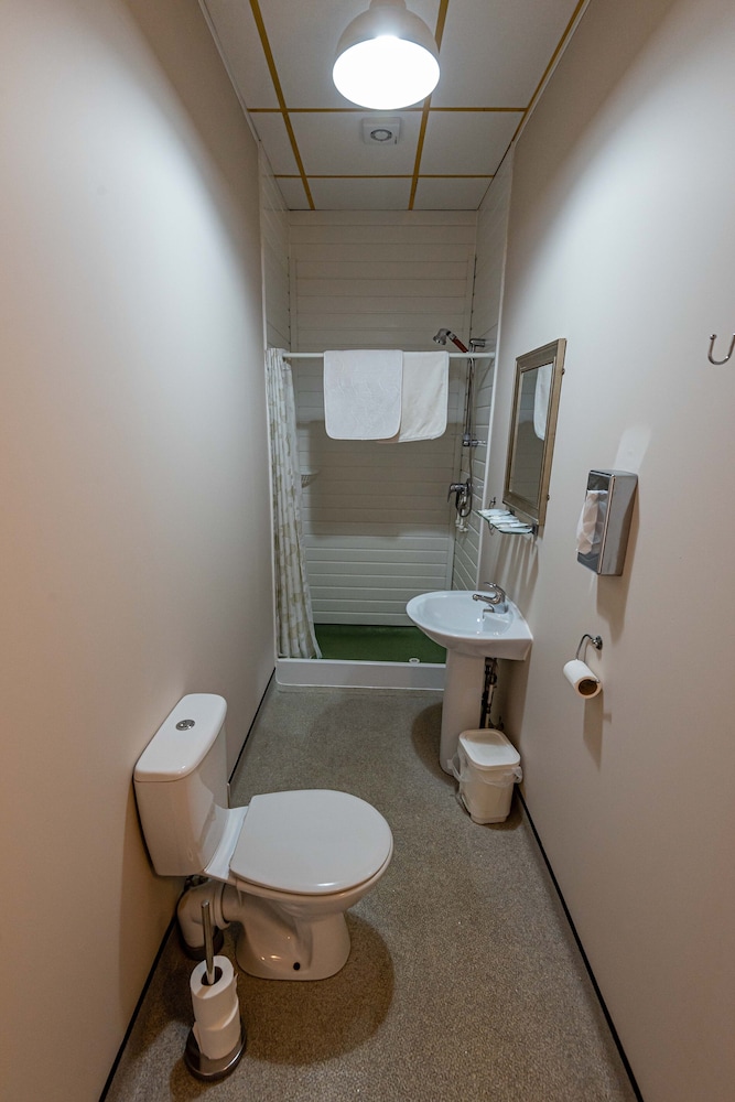 Hartlepool Vacations - Aarondale Guest House - Property Image 31