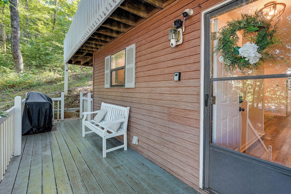 Hiwassee River Gem w/ Huge Decks: Great for Groups