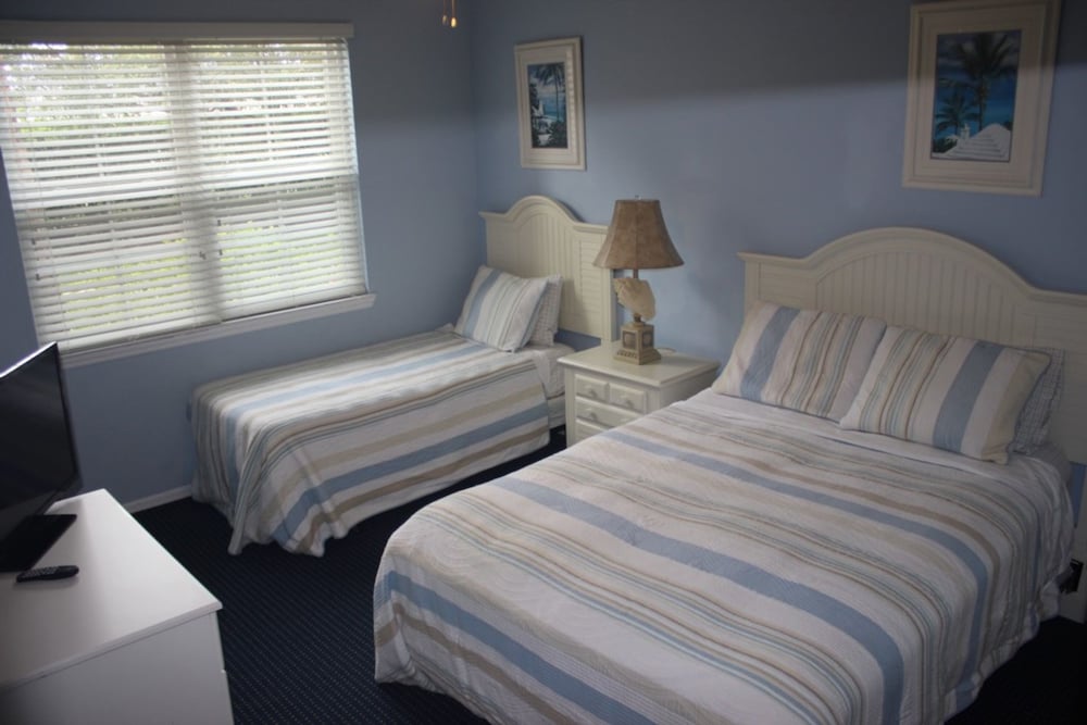 Runaway Beach 3013 B15.103 - Image 5