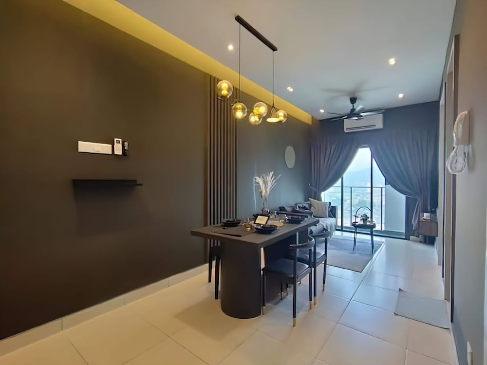 M Suite Menjalara Free Gym Pool