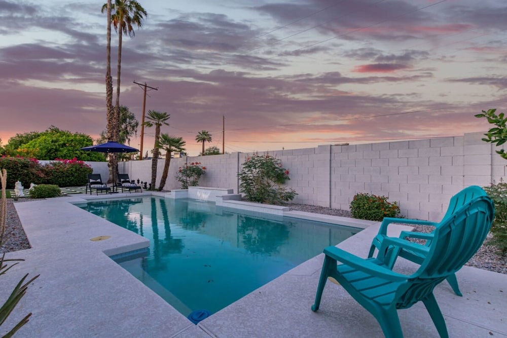 The Kingsley Custom Heated Pool Chef Kitchen Chess