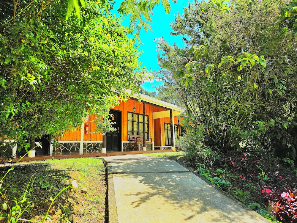 Hotel de Montaña Suria
