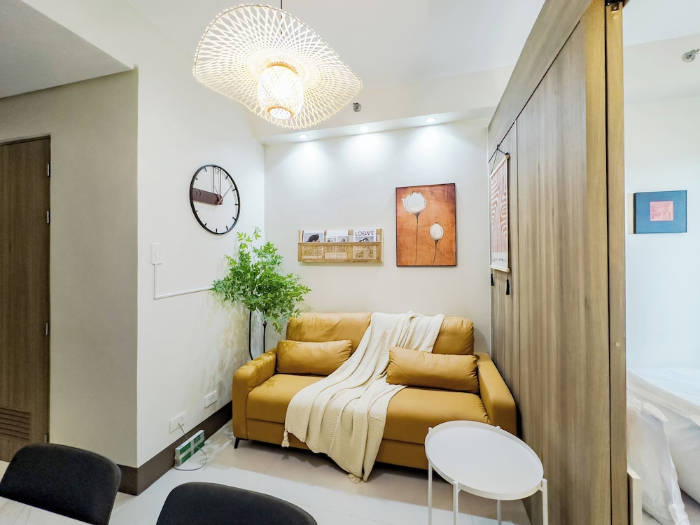 GemstoneBR in SMDC Fame Residences