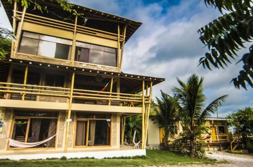 Hotel Punta Hills Montanita - Image 1