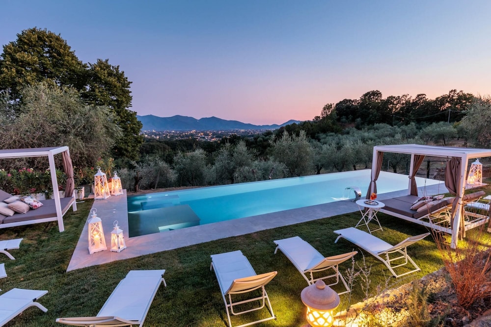 Villa Noa a Private Retreat With View view 4