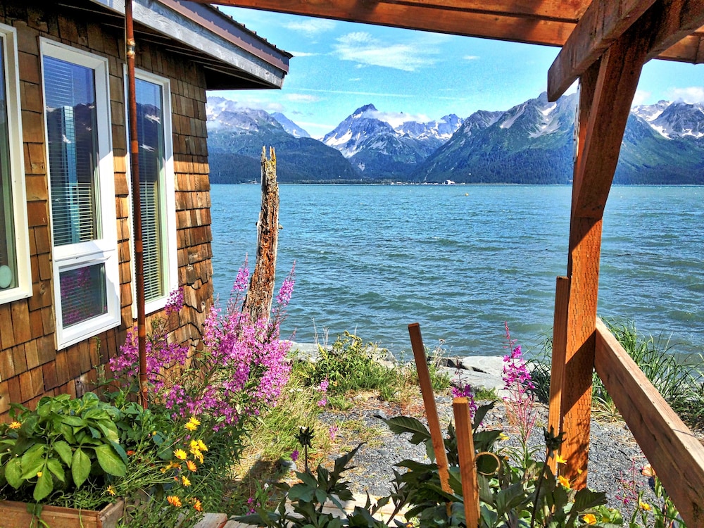 Angels Rest on Resurrection Bay LLC