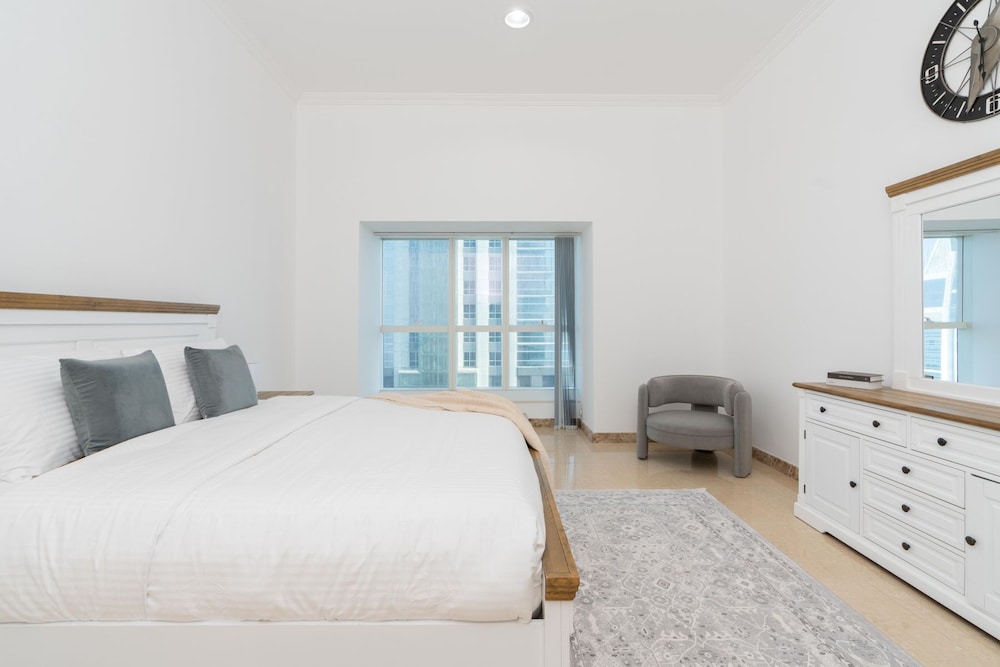 4BR Maid Penthouse w Pool and Jacuzzi