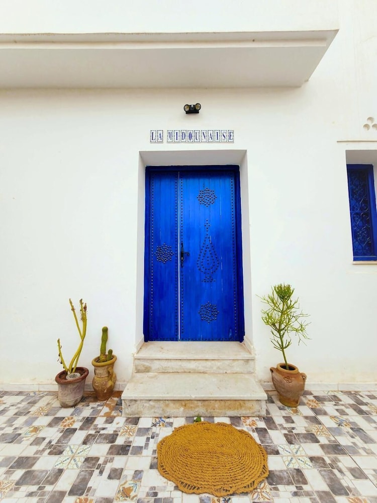 Charming Villa in Midoun, Tunisia With Private Entrance and Stunning Garden View