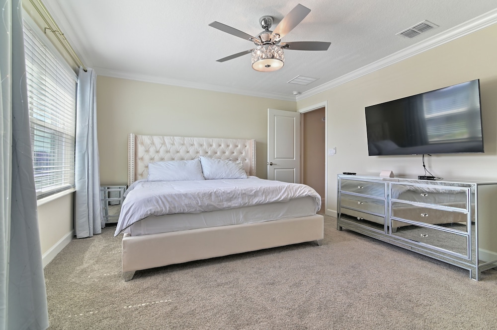 1116chd-the Retreat At Championsgate 4 Bedroom Townhouse by RedAwning view 3