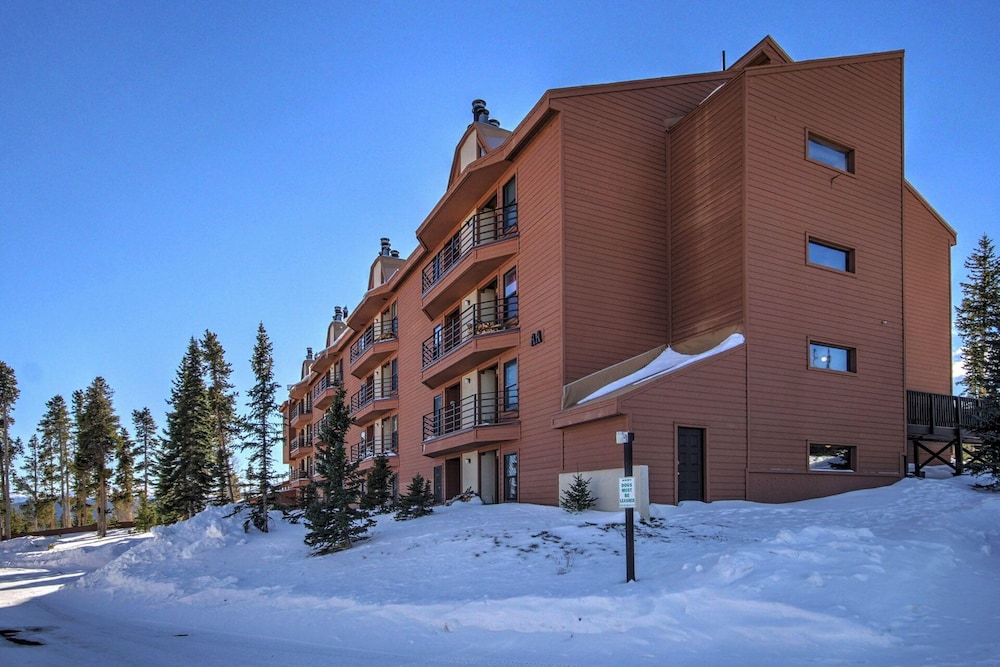 BB204 Buffalo Village