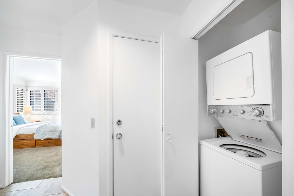 Charming Condo With Golf Course View