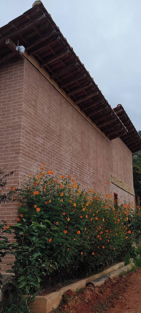 Hospedagem Casa Do Chapéu Caparaó - Cabana Lua
