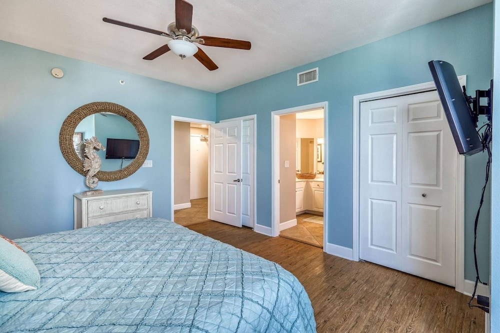 Sea Turtle Retreat! 3BR Beachfront Condo With Stunning Gulf Views Sleeps 8