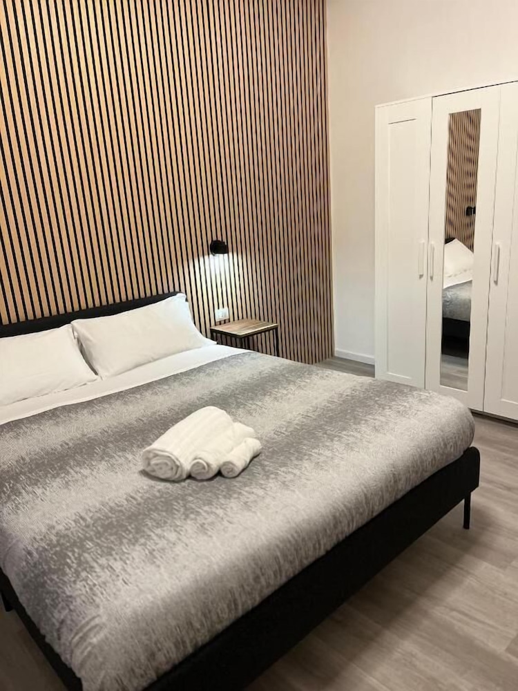 Tiburtina Urban Rooms