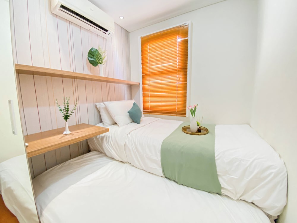 Cozy and Simply 2BR Apartment at Parahyangan Residence