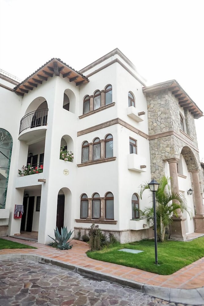 Prime Location w Amenities in San Miguel